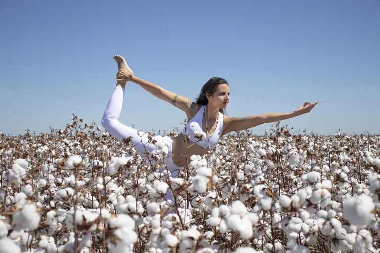 Como escolher uma linhagem de yoga para começar a praticar?